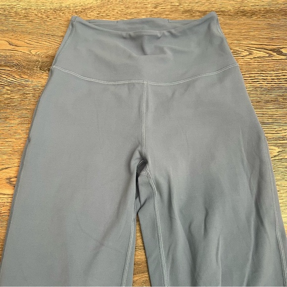 Lululemon Groove Super-High-Rise Flared Pant Nulu Size 4 Water Drop - Picture 3 of 10